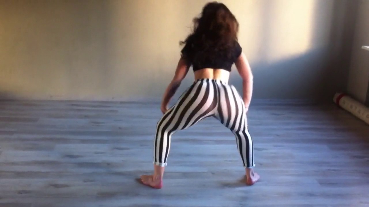 Twerk Nastya yelizarik - YouTube