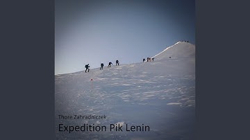 Trekking to Basecamp