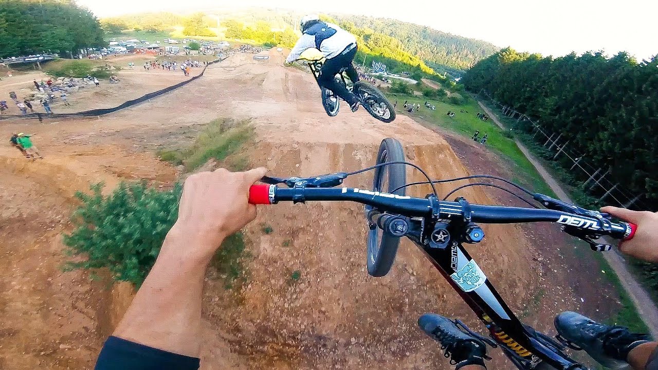 ILS NE SONT PAS HUMAIN ! 😱 (enfin presque..) ILS NE SONT PAS HUMAIN ! 😱 (enfin presque..)