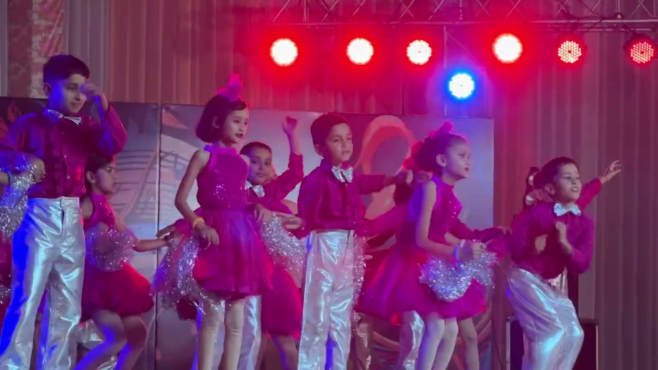 Apna Har Din Aise Jiyo 