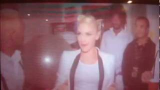 Watch Gwen Stefani Ache video