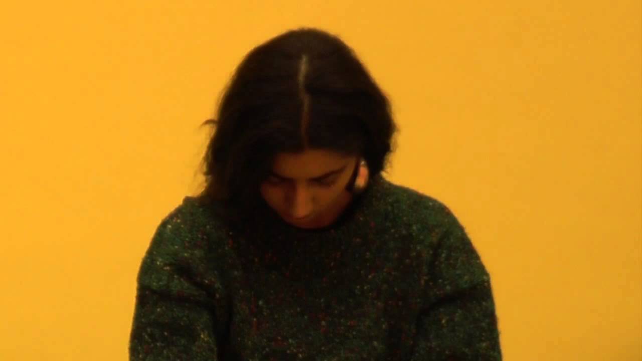 Ipnosi mano che si avvicina