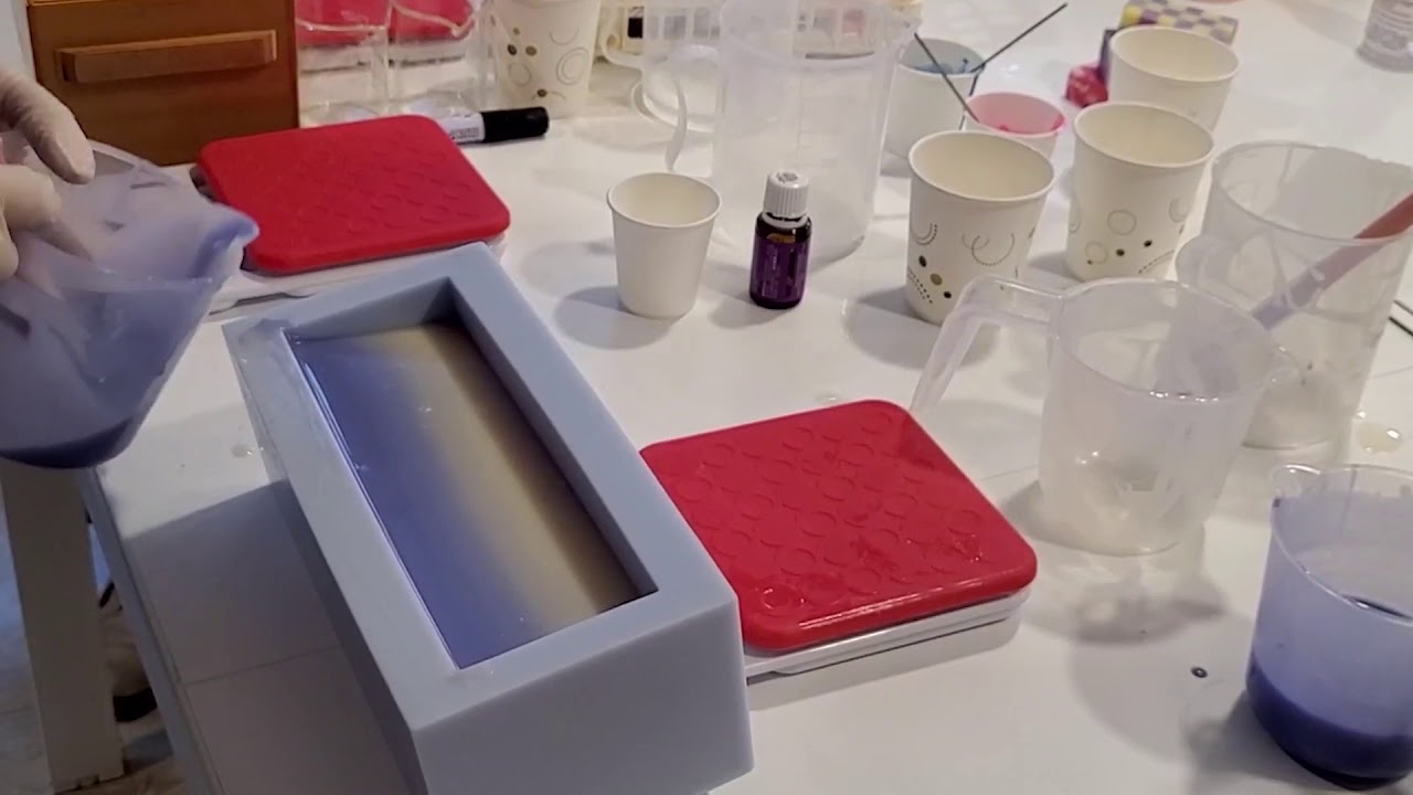 ENGLISH VERSION: GRADIENT POURING Handmade Soap TECHNIQUE by FIONA LUI