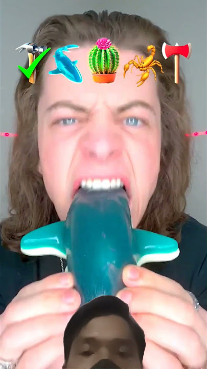 eating emoji reaction #shortvideo #makansesuaiemoji
