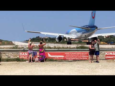skiathos airport crazy take off