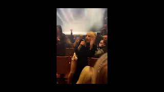 Gülşenden Seyircisine Kucak Dansı