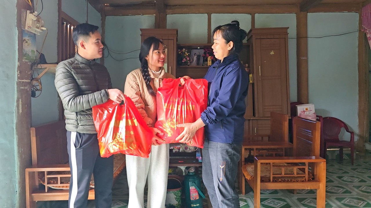 Visiting her benefactor from the past – the one who changed Thu's destiny.