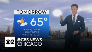 Morning clouds, breezy and mild in Chicago Wednesday