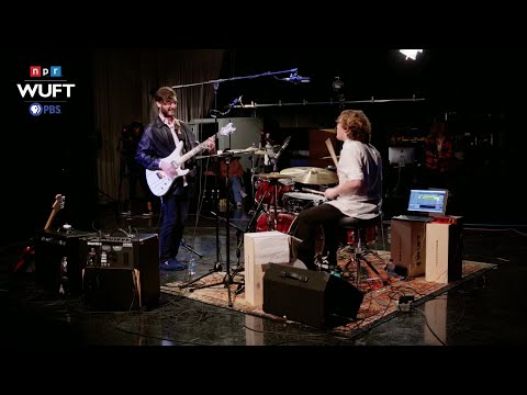 Staircase Spirit: Apart (Live on WUFT Amplified)