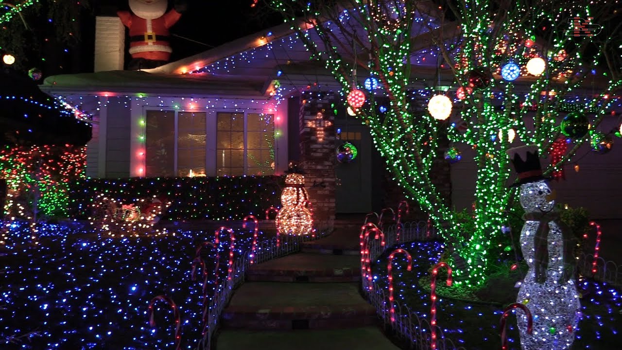 2017 Wakefield Ct. Christmas Light Display YouTube