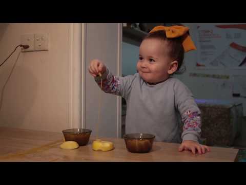 ნატიფი მოტორული უნარების განმავითარებელი სახალისო აქტივობა: „ვთამაშობთ მაკარონებით“