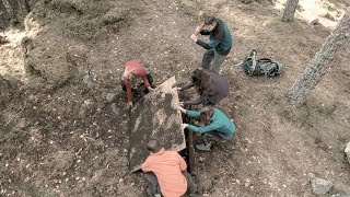 видео: Тауға шыққан альпинистер орманда қорқынышты бір нәрсе тауып алды,аман қалу үшін қашуға мәжбүр болады картинка: Тауға шыққан альпинистер орманда қорқынышты бір нәрсе тауып алды,аман қалу үшін қашуға мәжбүр болады