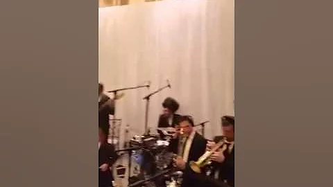 Chesky Schwartz drumming at wedding