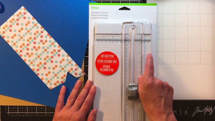 How to use the paper cutter 