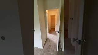 Monroe Layout: 2 Danforth #8 - 2 Bed, 1 Bath 750 sq ft - Oak Cabinets w/ White Appl.