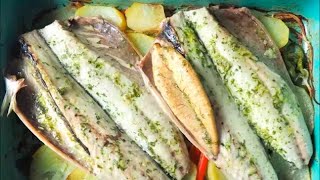 CABALLA AL HORNO CON PATATAS, Pescado en salsa muy fácil