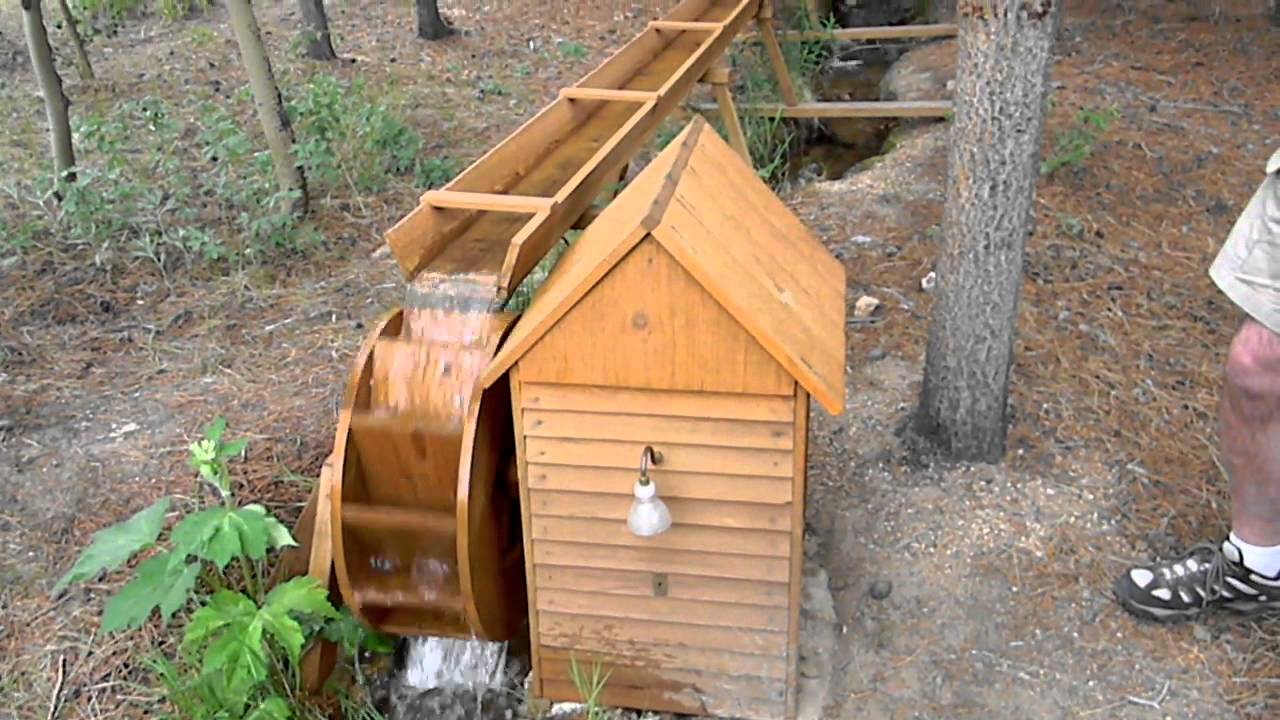 Inglenook Water Wheel Electrical Generator - YouTube