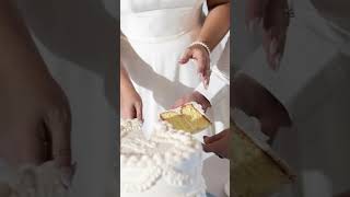 Love at First Bite: LadyCakes Custom Wedding Cake creations