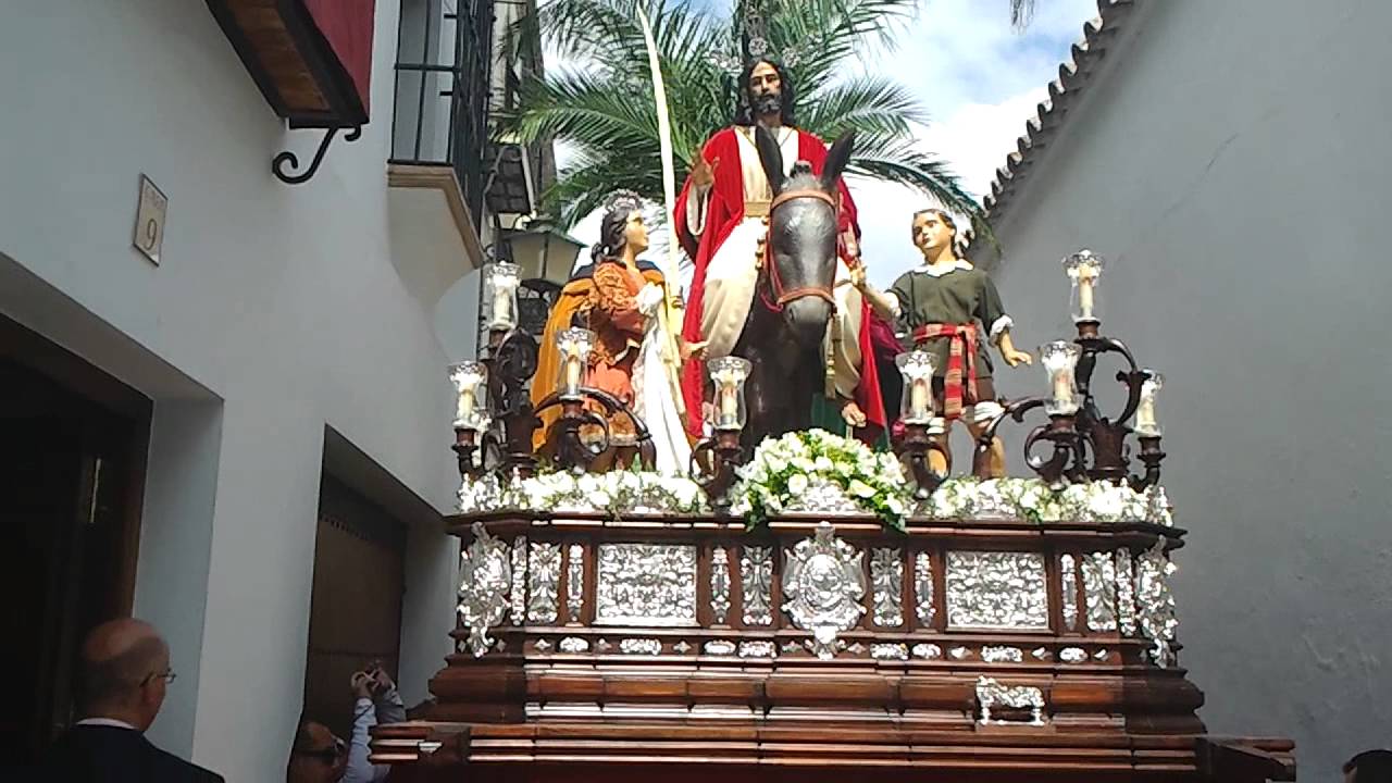La Borriquita Ecija 2012 con la marcha sagrada columna y azotes