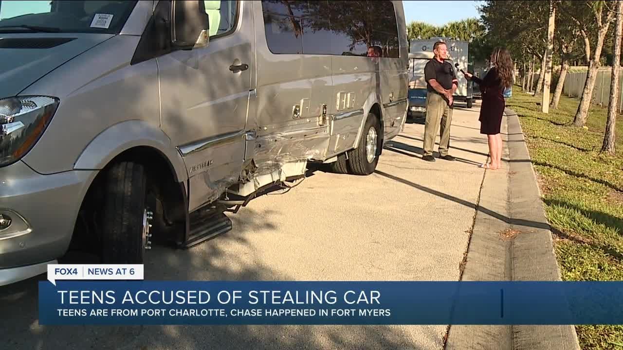 Teens crash car after high speed chase - YouTube