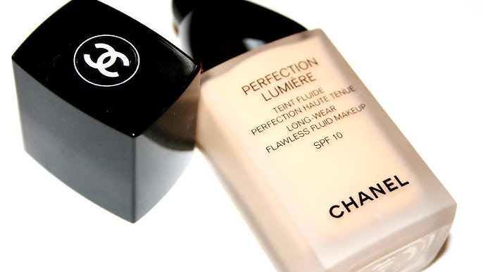 First Impression  Chanel Perfection Lumière Velvet Foundation 