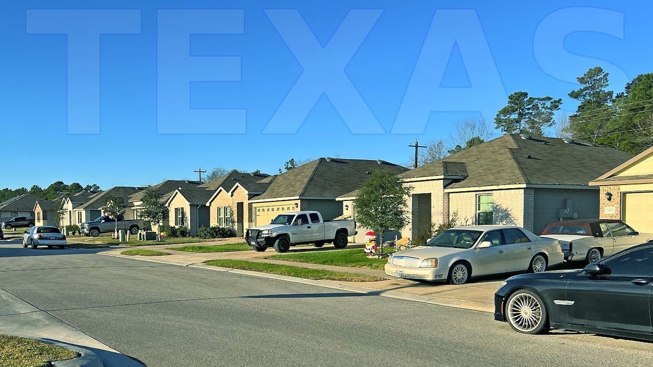 American Neighborhood Walk: Texas Small Town of Huntsville