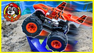 Hot Wheels Monster Trucks  TIGER SHARK Mega Construx  Speed Build & Play (with RC Megalodon Storm)