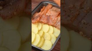 PEIXE COM BATATAS AO FORNO. #shorts #receitasalgada #receitasimples #receitafácil #receitarápida