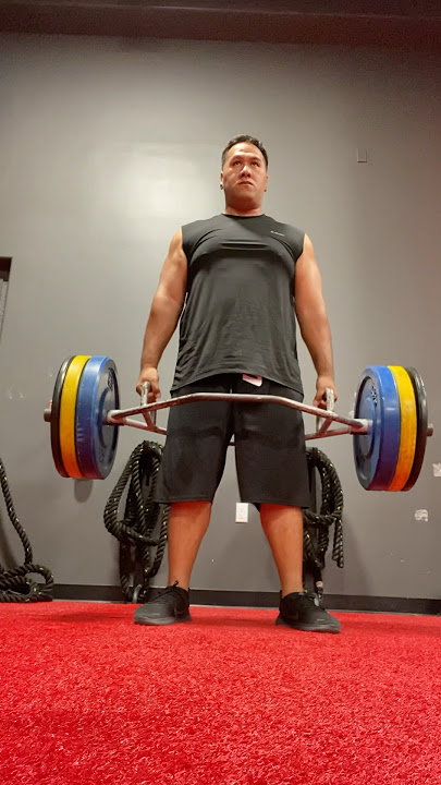 Hex deadlift 155lb #ufcgym #gymshark #hawaii