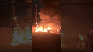 Detroit FD Engine 40/Ladder17 GARAGE FIRE SCENE #detroit #firedepartment #firebuff #firefighter