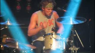 VooDoo Doll - 5 Seconds of Summer (Live) HQ