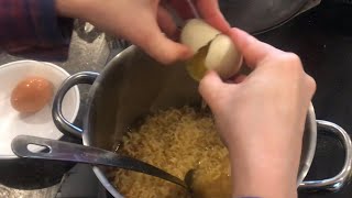 BEST way to cook RAMEN noodles (similar to egg drop soup)