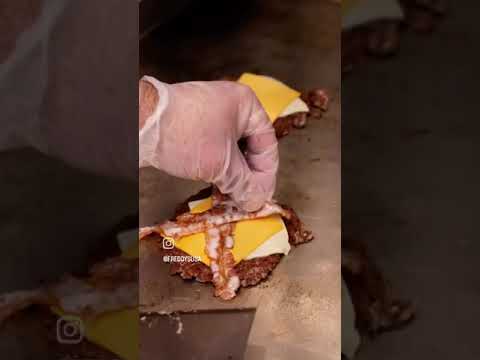 How To Make Steak Burgers Like Freddy S