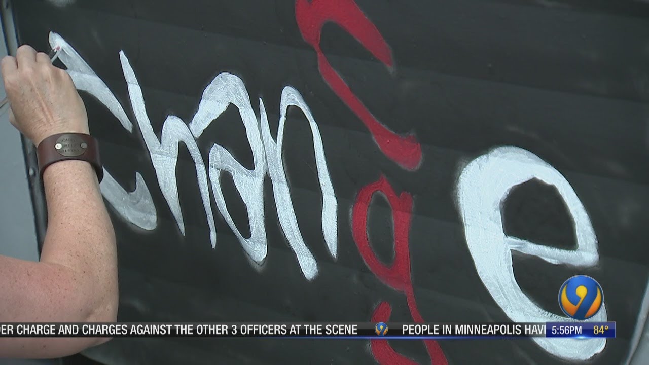 Local artists create community mural