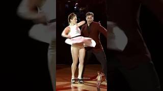 Esto es bailar | Born to Be Alive #disco #nostalgia #70smusic #shorts #dance #viral #swingdance #70s