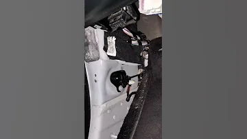 2014 Range Rover Sport Supercharged Locating The Inertia Switch 