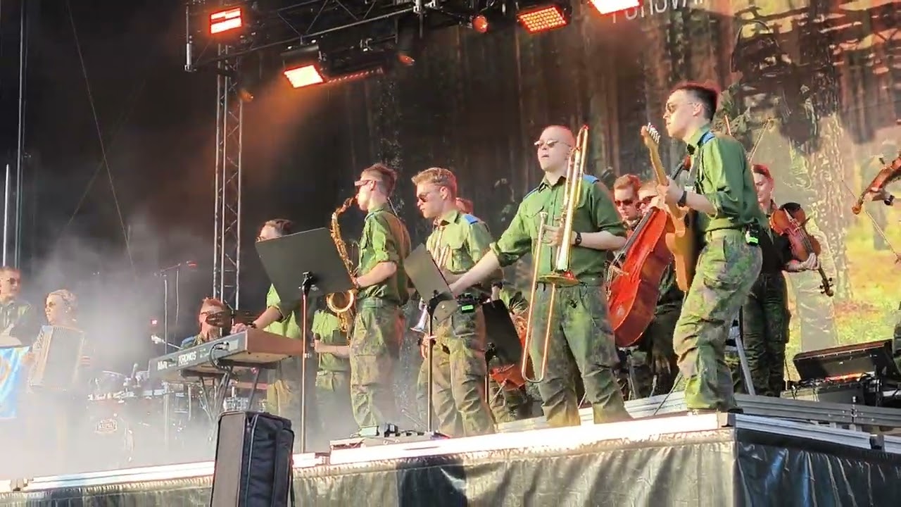Varusmiessoittokunnan Show Band - Kohti sydänpeltoja. MILjazz 2024, Tampere