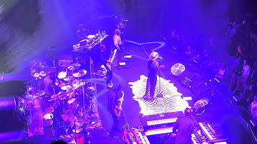 Lauryn Hill - Doo Wop (That Thing) live at Sydney Opera House 2014