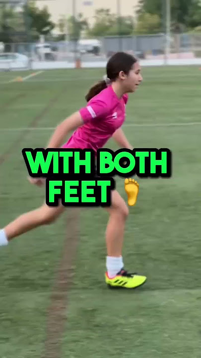 Girls 👧🏻 do these better than boys 👦🏻 #mehransdinosaurs #girlsfootball #footballmemes
