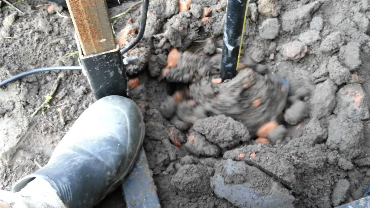 Бурим по кирпичам - электрический ямобур из миксера своими руками - YouTube