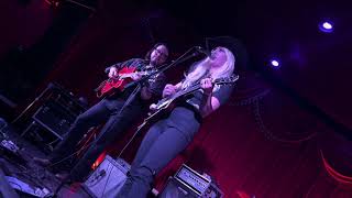 Reverse Cowgirls - Waymore’s Blues cover of Waylon Jennings - Alex’s Bar Long Beach 1/14/23