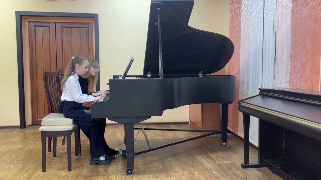 Никитенко Анастасия и Овсяникова Ольга Сергеевна.  Е. Крылатов, О. Геталова «Колыбельная медведицы»