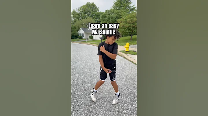 Learn an easy Michael Jackson shuffle in 30 seconds! #tutorials #dance #shuffle #michaeljackson thumbnail