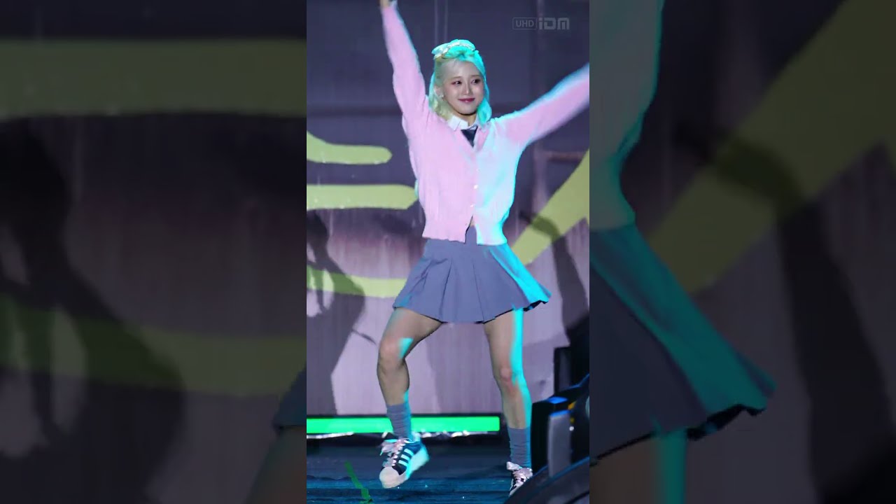 241003 라잇썸 나영 Full Ver. 4K 직캠 @부여 백제문화제