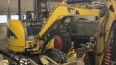 Cat 303 Boom Cylinder Rebuild