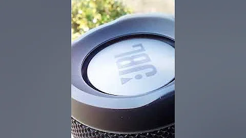 jbl  charge 3 super blowout (literally almost dead)