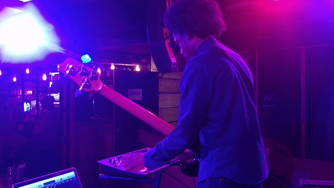 Saë - Manga [Live In Paris]