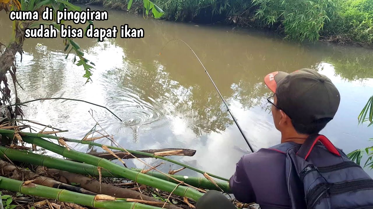 mancing pas air sungai nya keruh malah dapat banyak ikan