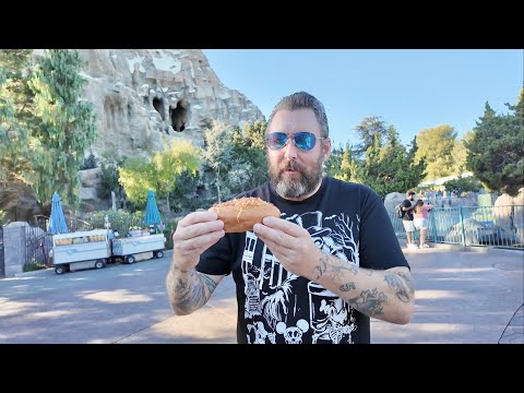 Halloween Time At Disneyland Has Spooky New Treats To Eat & Scary Rides -Night Time Fun With Friends