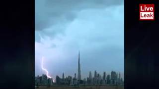 Lightning amazing near Burj Khalifa, Dubai | Live Leak